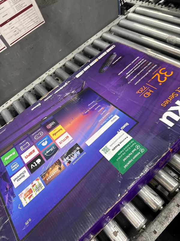 View 2 of ***Parts Only*** Roku 32" HD Smart TV