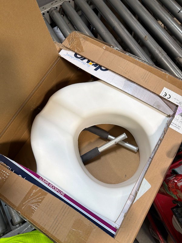 View 3 of 2-in-1 Locking Raised Toilet Seat with Tool-free Removable Arms