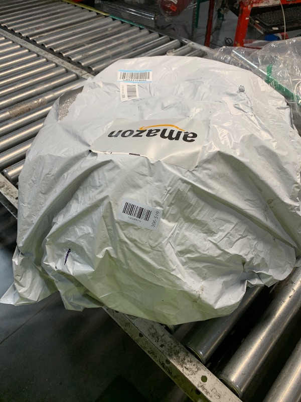 View 2 of *** SHAPE DISTORTED FROM SHIPPING ***
Amazon Basics Perforated Bubble Wrap, 12" x 175 ft, Clear