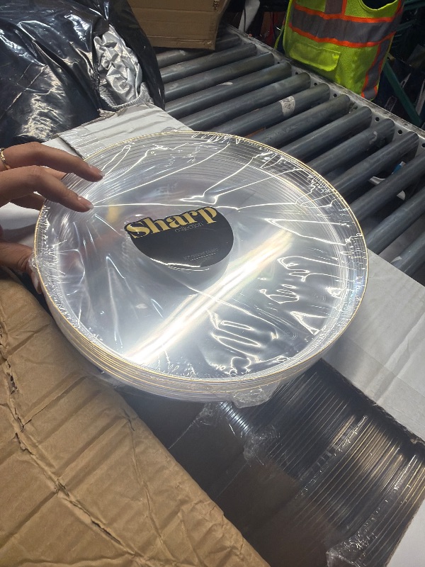 View 2 of ***STOCK PHOTO FOR REFERENCE ONLY***
Sharp Collection Clear/Gold Rim Combo Plates 8?? & 10??