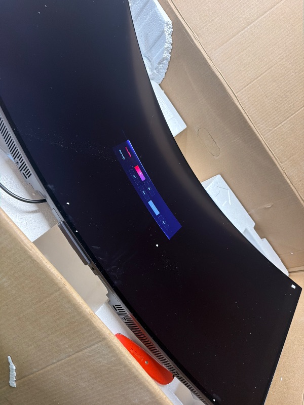 View 2 of ***DAMAGED - SEE NOTES/PICTURES***

LG 34-Inch WQHD OLED Curved Gaming Monitor