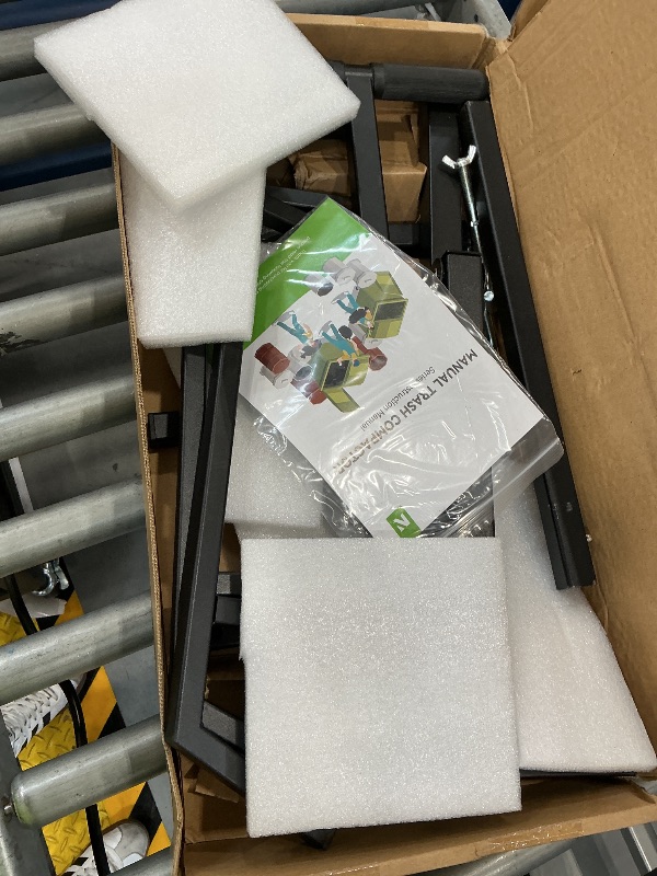 View 2 of NEWTRY Manual Trash Compactor for 360L Bin