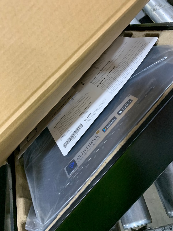 Photo 1 of NETGEAR Nighthawk R7000 AC1900 WiFi Router