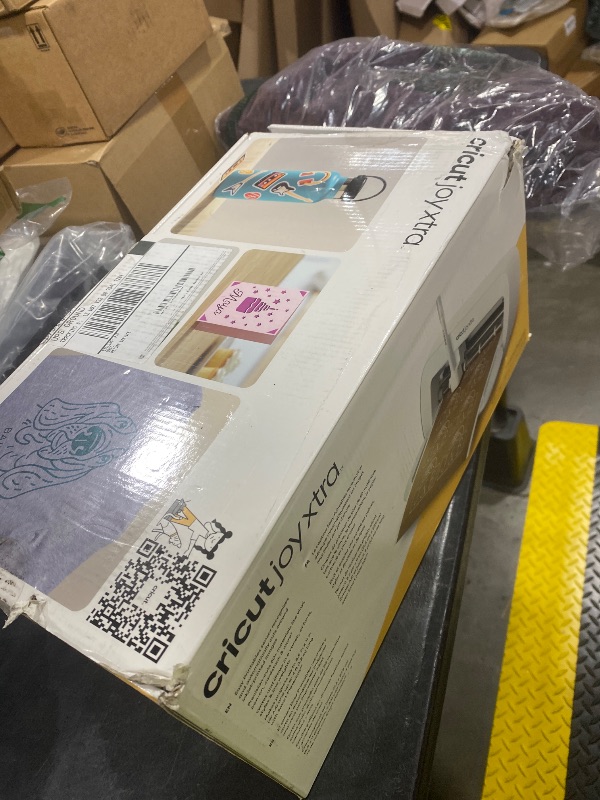 Photo 1 of Cricut Joy Xtra Smart Cutting Machine Digital Bundle