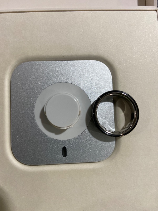 View 4 of Oura Ring 5 Smart Ring - Black - Size 7