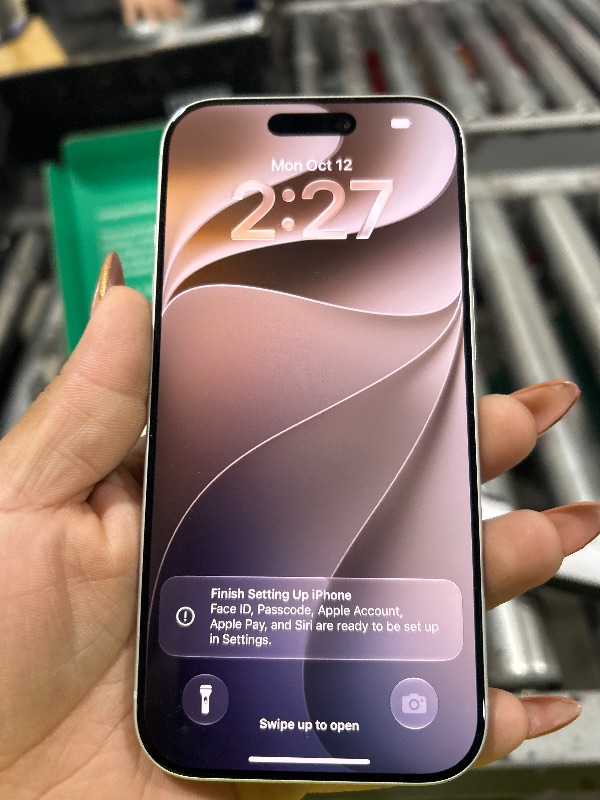 Photo 1 of Apple iPhone 17 Pro 512GB Silver