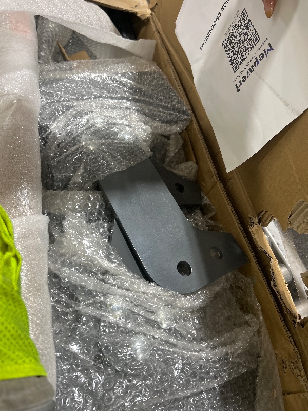 View 2 of MEPARERI Gooseneck Hitch for Chevy/GMC 2500 HD 3500 HD