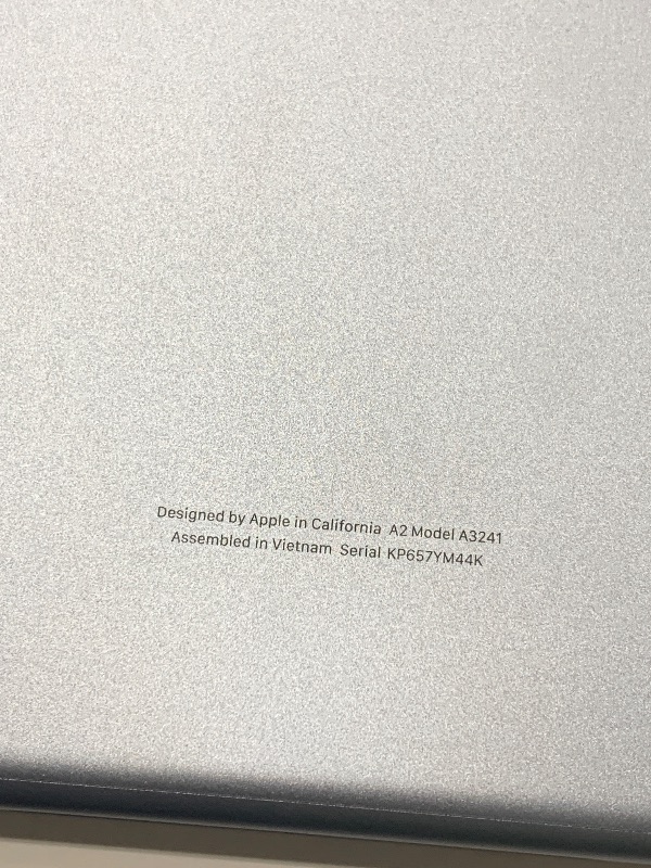 Photo 1 of Apple MacBook Air 15-inch M4 Laptop