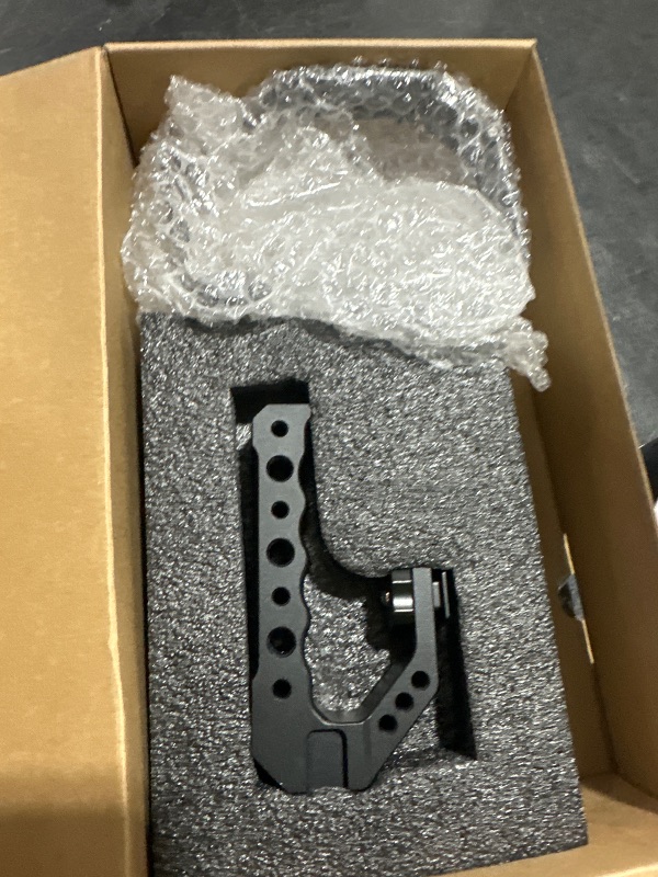 View 3 of NEEWER Universal Camera Cage with Top Handle