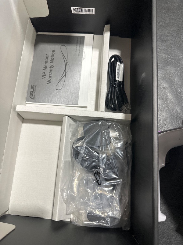 Photo 1 of ASUS ZenWiFi XT9 AX7800 Tri-Band Mesh WiFi 6 System (2-Pack)