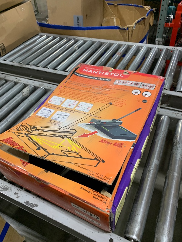 View 3 of MANTISTOL 13" Vinyl Floor Cutter