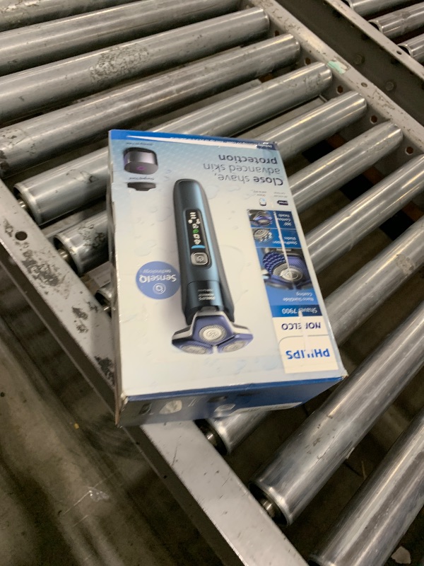View 2 of Philips Norelco 7900 Shaver