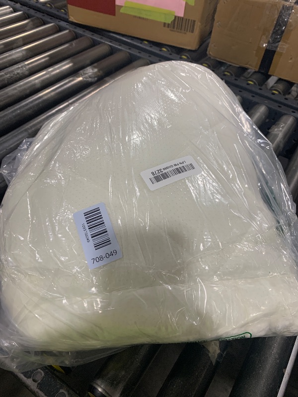 Photo 1 of Smiry Flannel Couch Cover - White, Non-Slip