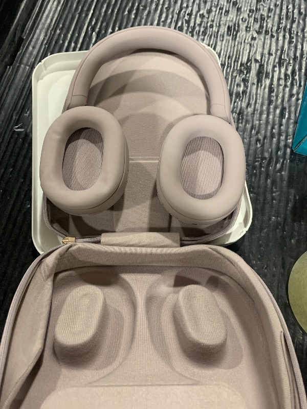 View 2 of NON-FUNCTIONAL. PARTS ONLY-----------------------------------------Sony WH-1000XM5 Premium Noise Cancelling Wireless Headphones, Smoky Pink
Auto NC Optimizer, Up to 30 Hrs of Battery, Carrying Case, Crystal Clear Calls, Touch Control, Multipoint Connectio
