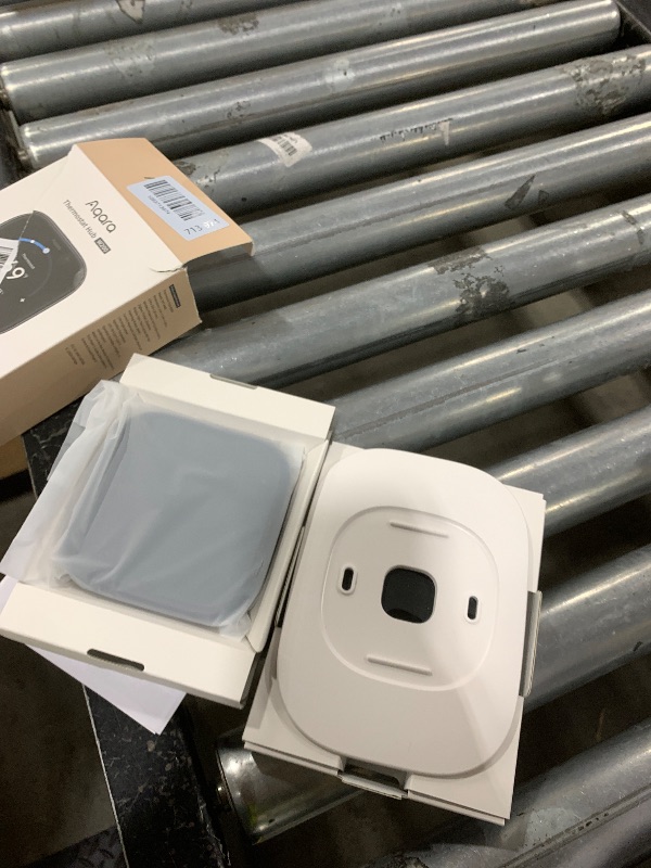 Photo 1 of Aqara Smart Thermostat W200