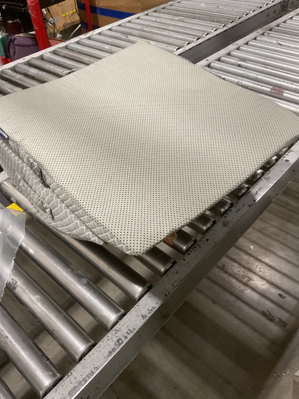 View 2 of KingPavonini Adjustable Leg Elevation Pillow