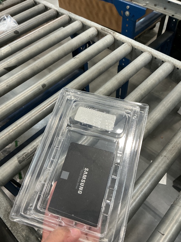 Photo 1 of Samsung 870 EVO 2TB SATA III SSD