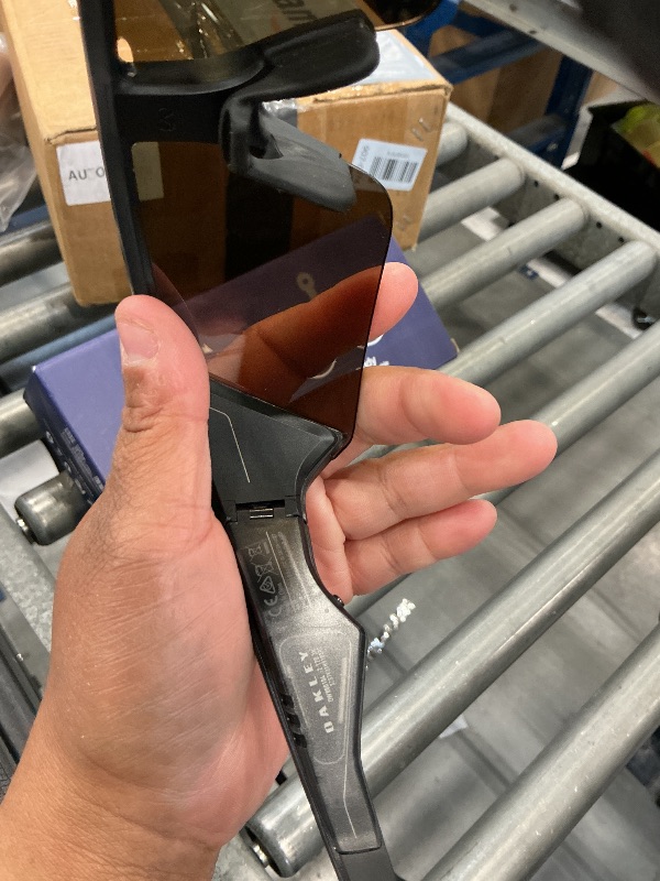 Photo 1 of Meta Oakley, Vanguard AI Glasses