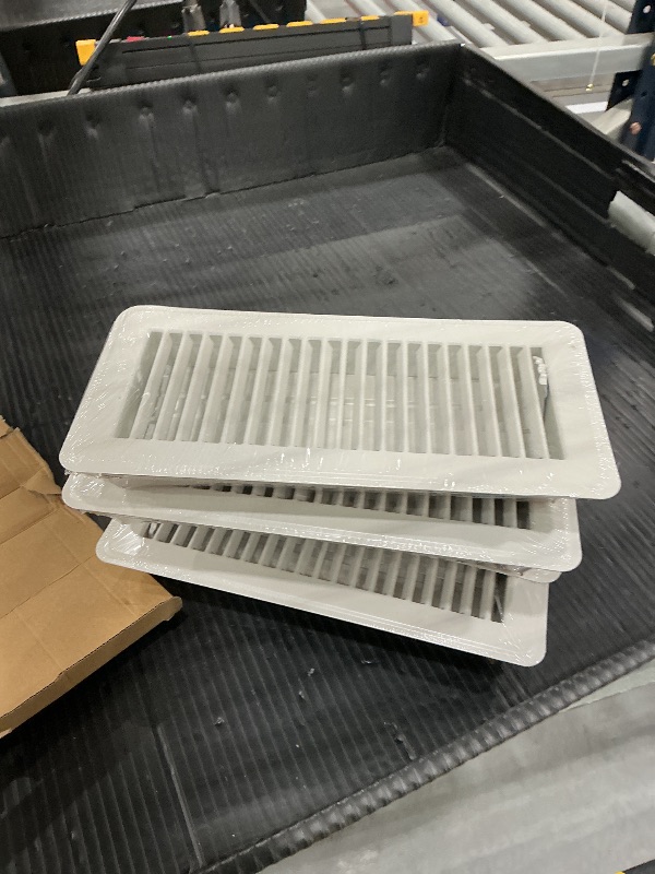 Photo 1 of Air vents