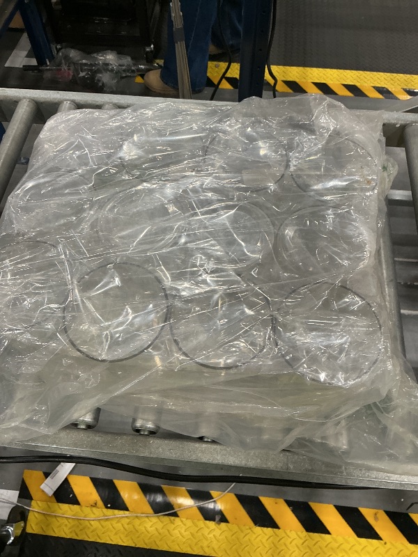 Photo 1 of plastic cups