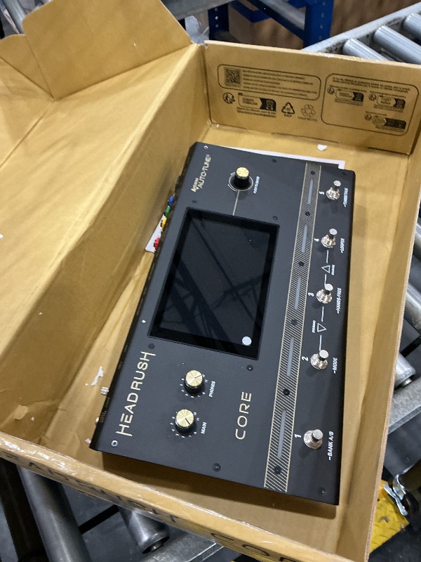 View 3 of HeadRush Core Electric Guitar and Vocal Multi-Effects Pedal