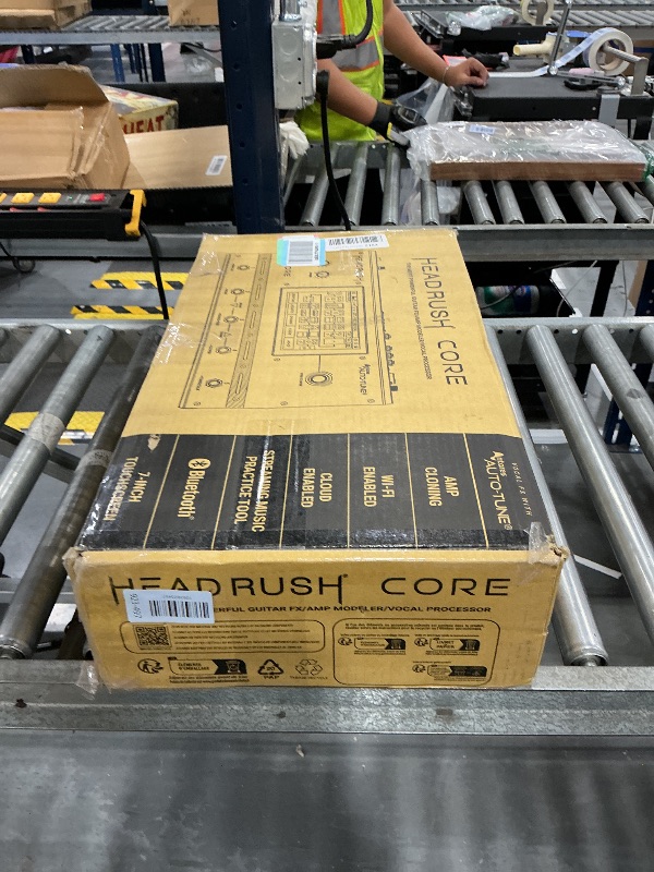 View 2 of HeadRush Core Electric Guitar and Vocal Multi-Effects Pedal