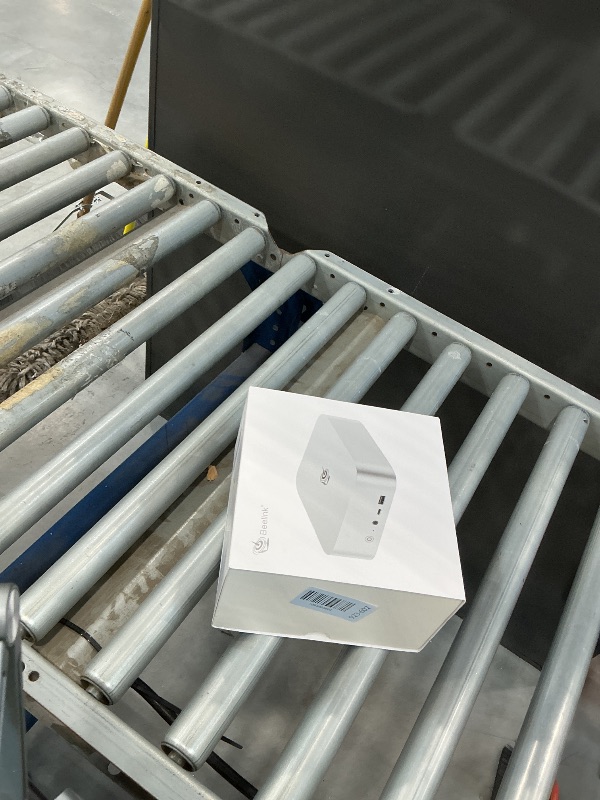 Photo 1 of Beelink SER8 Mini PC AMD Ryzen 7 8745HS