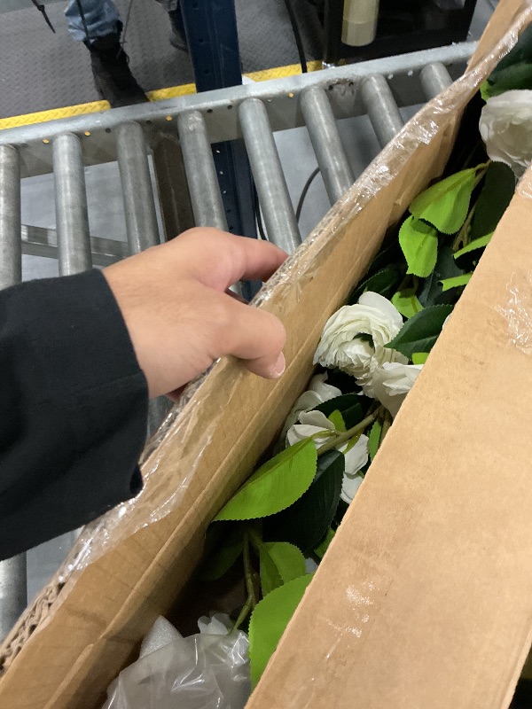 View 3 of ICEYBLOOMS 2 Pack 3FT Artificial Camellia Trees