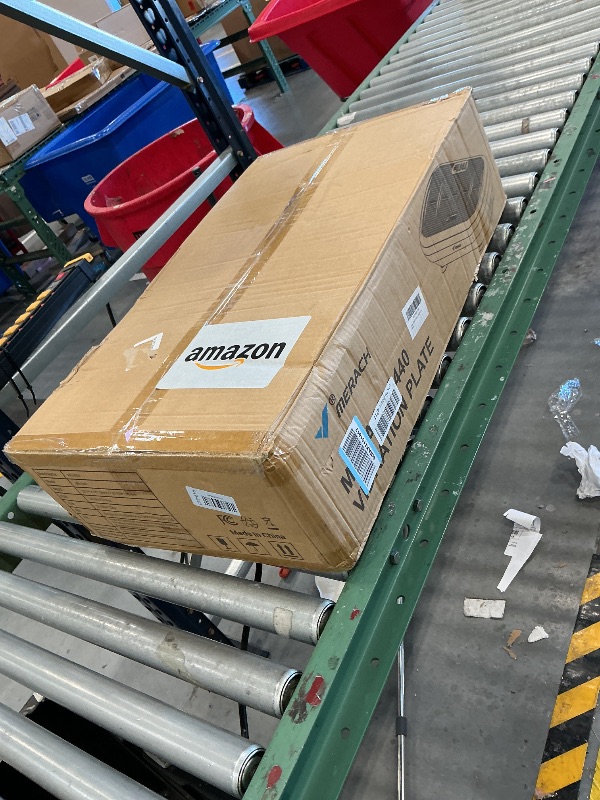 View 2 of Merach CV40 Curved Vibration Plate Exercise Machine with 440lbs Capacity