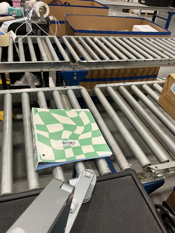 Photo 1 of Avery 1" Round Ring Binder, Groovy Checks