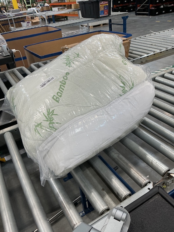 Photo 1 of Niagara Sleep Solution Queen Mattress Topper