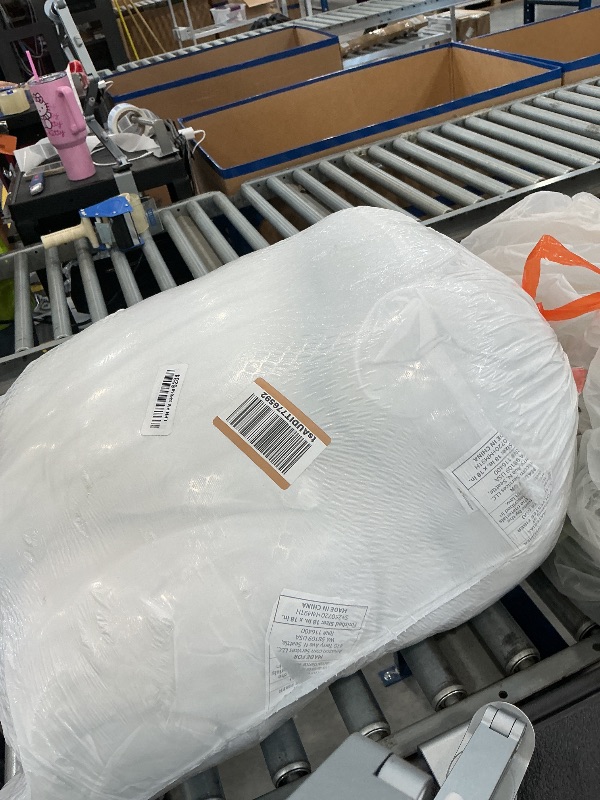 Photo 1 of Amazon Basics 4-Pack 18" Pillow Inserts
