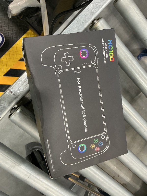 Photo 1 of Mocagen MC1 Bluetooth Gaming Controller for iPhone & Android