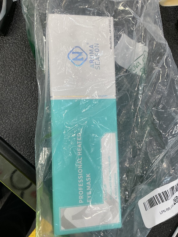 Photo 1 of Aroma Season Heated Eye Mask