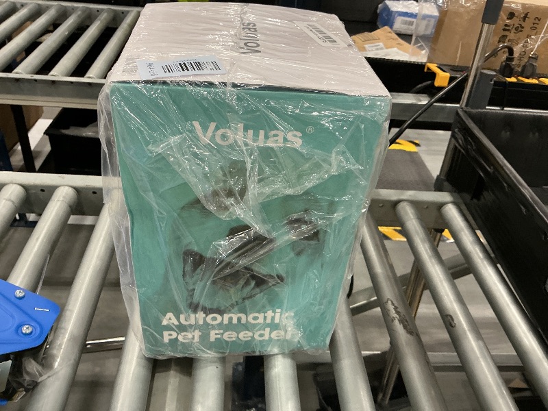 Photo 1 of Voluas Automatic Cat Feeder, 4L Timed Dry Food Dispenser