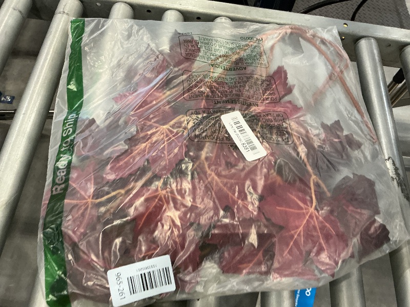 Photo 1 of Hollyone 3Pcs Artificial Maple Leaf Stems