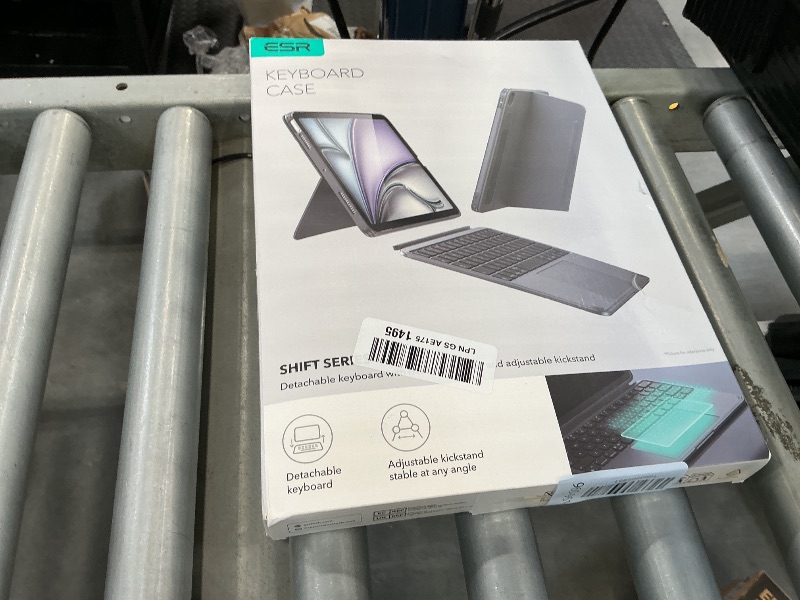 Photo 1 of ESR iPad Air 11" Keyboard Case
