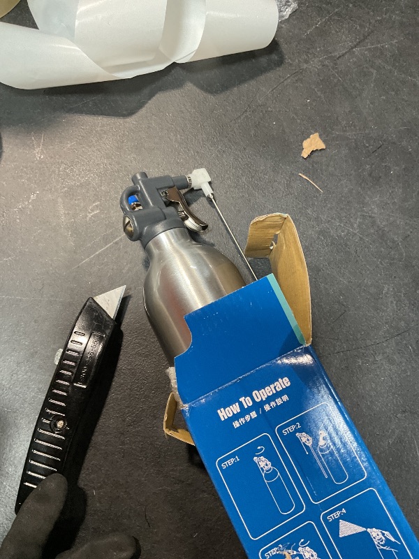 Photo 1 of FIRSTINFO Refillable Pressure Fluid Spray Can