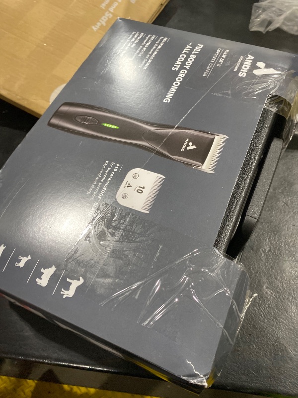 View 3 of Andis Pulse Zr II 5-Speed Detachable Blade Clipper