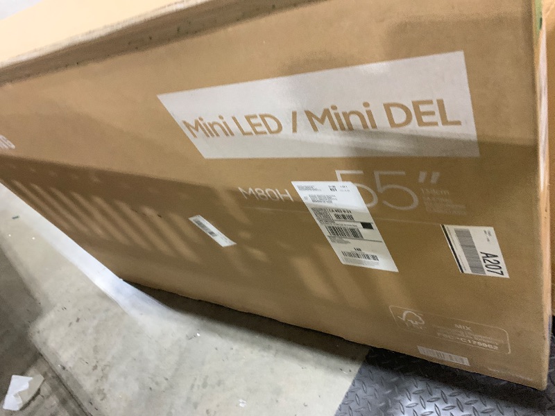 View 5 of Samsung 55-Inch QLED 4K Smart TV SALVAGE FOR PARTS ONLY