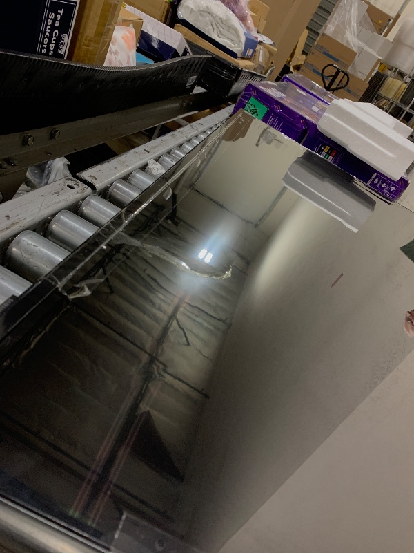 View 2 of Samsung 55-Inch QLED 4K Smart TV SALVAGE FOR PARTS ONLY