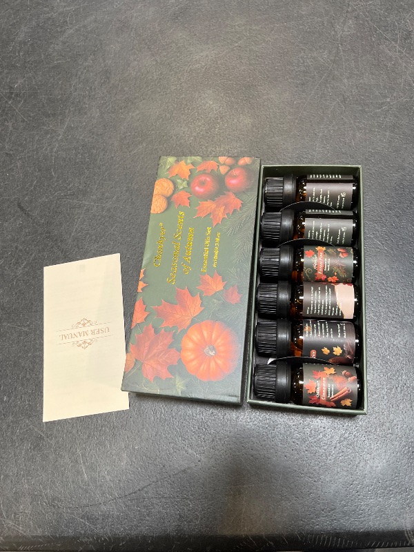 View 2 of Chanhyer Autumn Fall Essential Oils Set for Diffusers, 6 x 10 ml