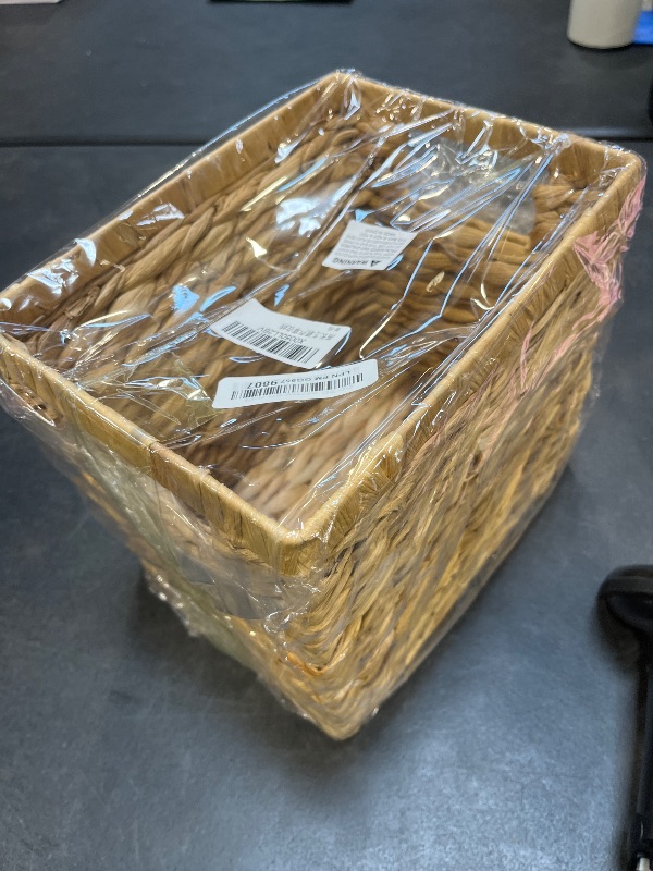 View 2 of QINGTUHOME Water Hyacinth Storage Basket