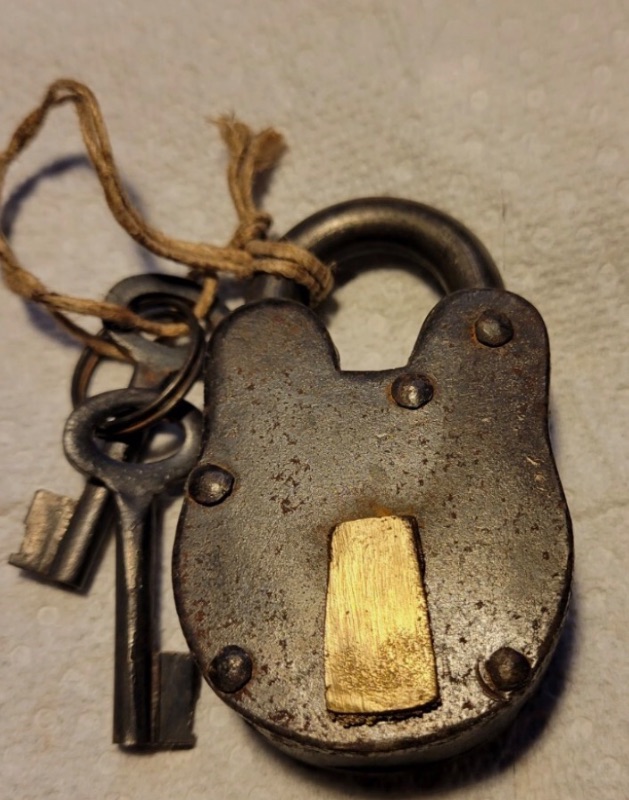 View 2 of “Estate Item - Normal Signs Of Wear And Tear Considering Its Age And Purpose”