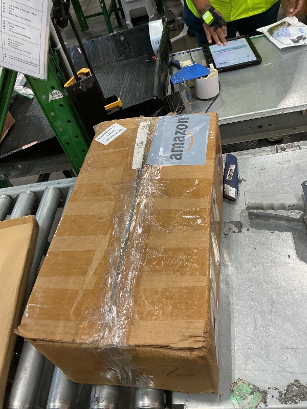 View 2 of MFLABEL 4x6 Direct Thermal Shipping Labels - 20 Rolls