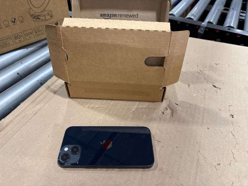 View 3 of Apple iPhone 14 128GB Midnight Unlocked