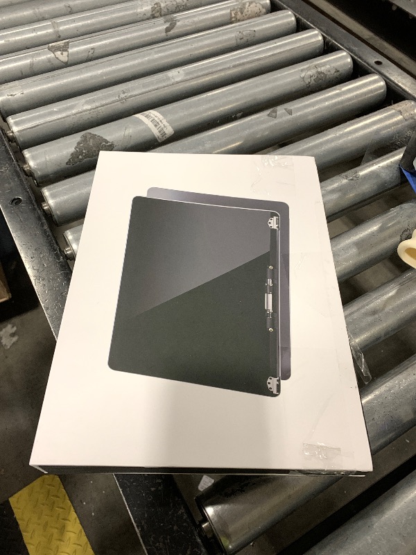 View 2 of Dilcmtif MacBook Air 13.6" M3 LCD Screen Assembly (2024)