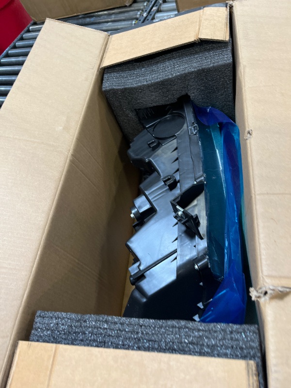 View 2 of Huray Left Headlight Assembly for Honda Odyssey 2018-2021
