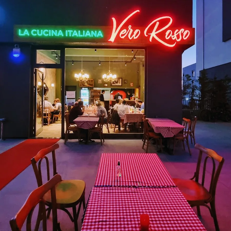 Vero Rosso