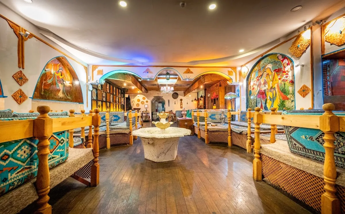 Shamse Restaurant - Shamse Kebap Evi — Fotoğraf 1